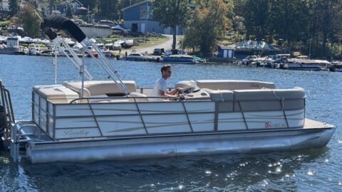 2017 Bentley 240 Cruise