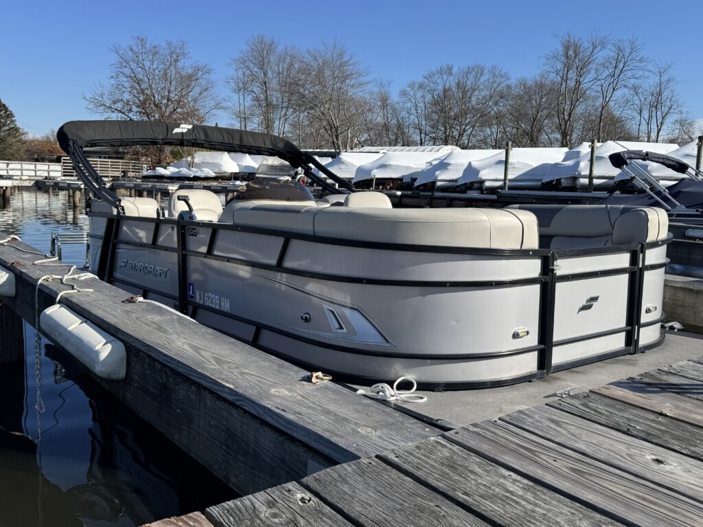 2019 Starcraft Marine EXS 1